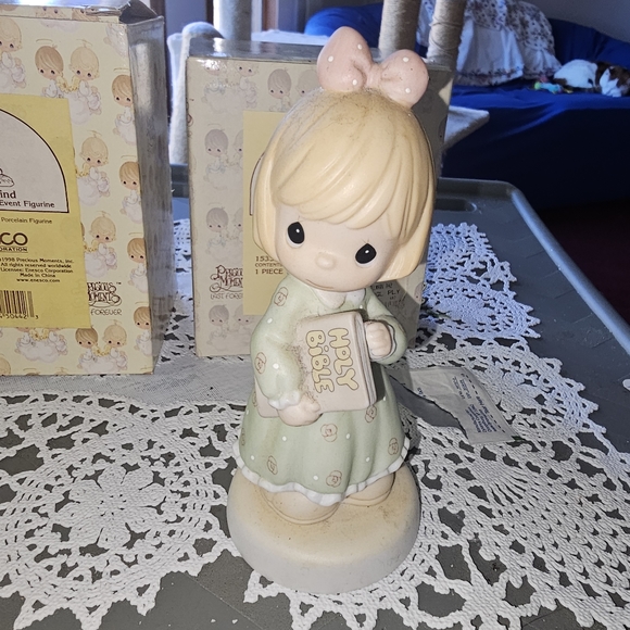 Precious Moments GOOD ADVICE HAS NO PRICE 679828 Bible - Picture 2 of 6